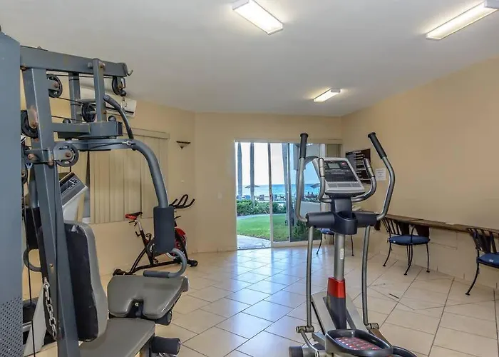 Sub- Penthouse Olas Surfers Paradise
